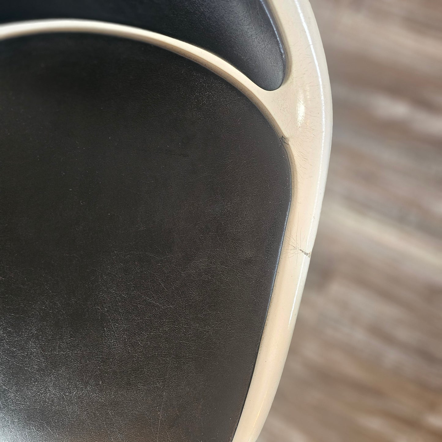 Mid Century Fiberglass Shell Swivel Chair