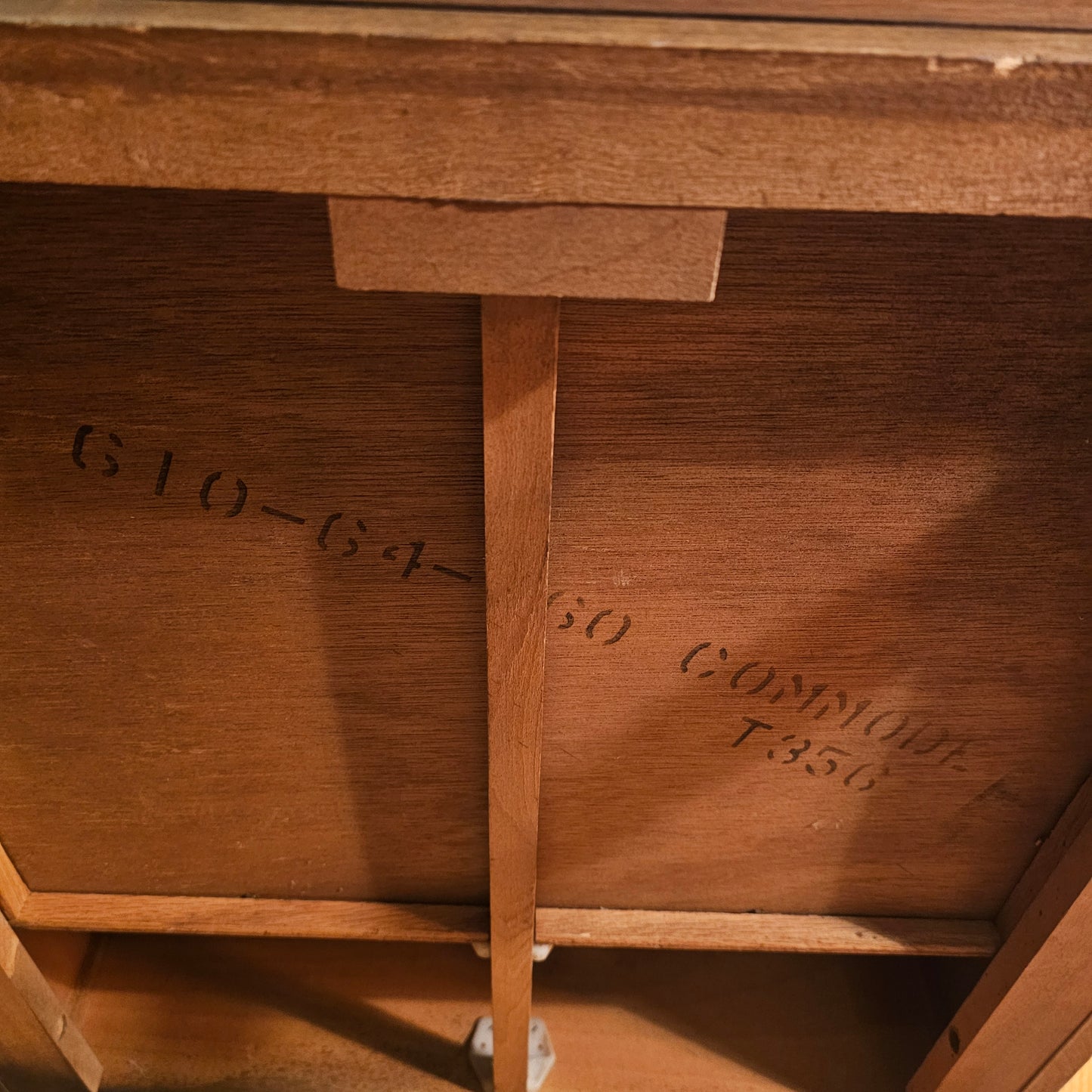 Mid Century Modern Side Table Artisan Collection Bassett