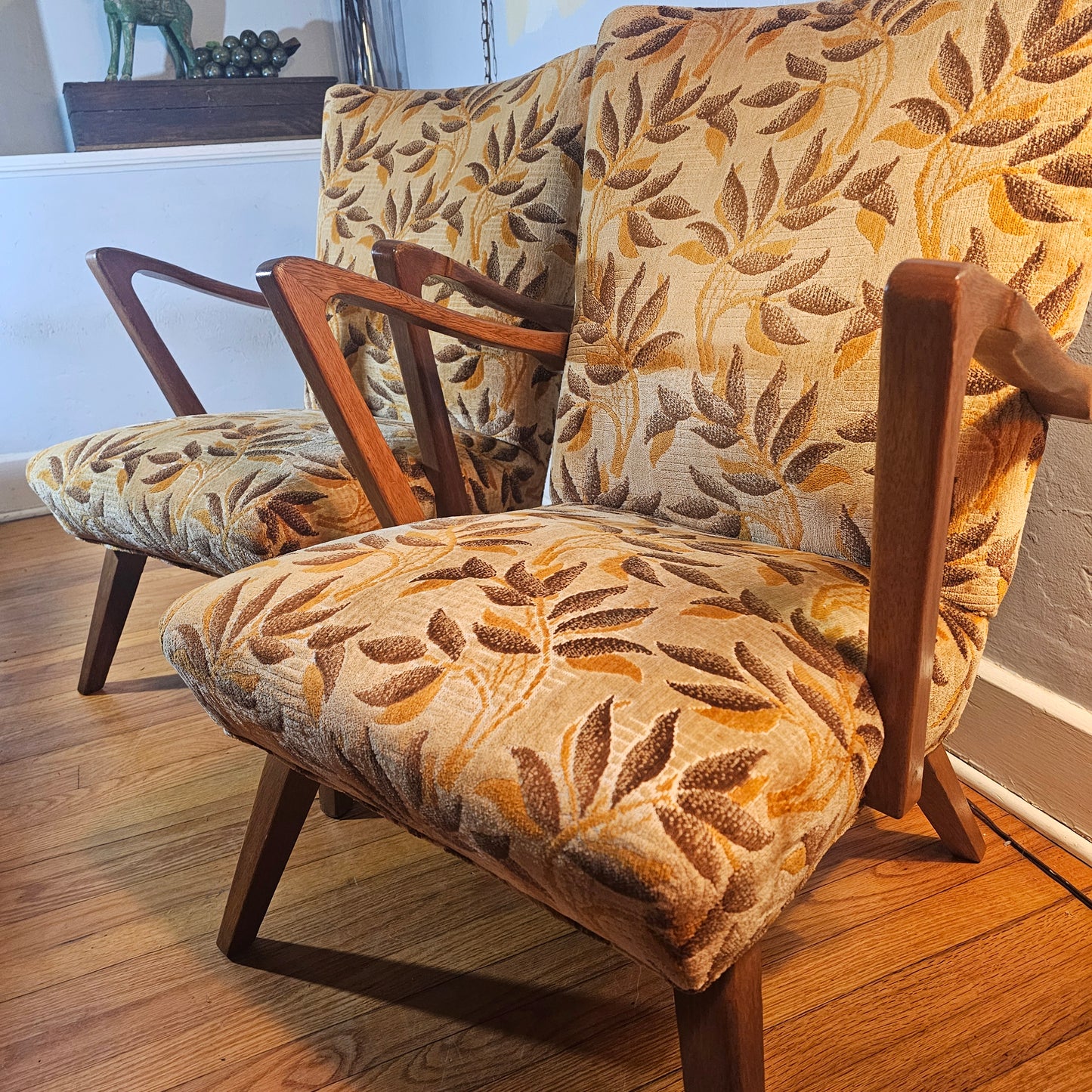 Pair Mid Century Modern Arm Chairs