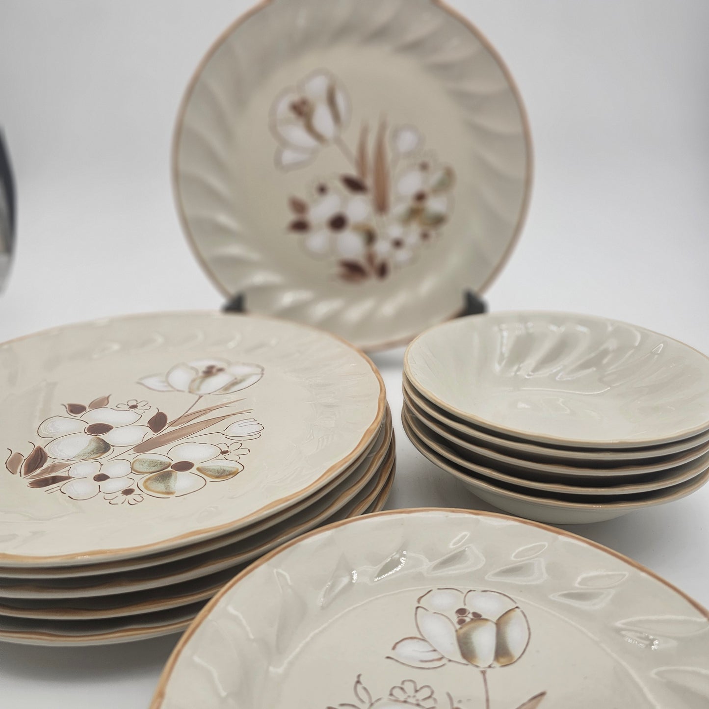Vintage Hearthside Sculptura Felicity Dinnerware Japan