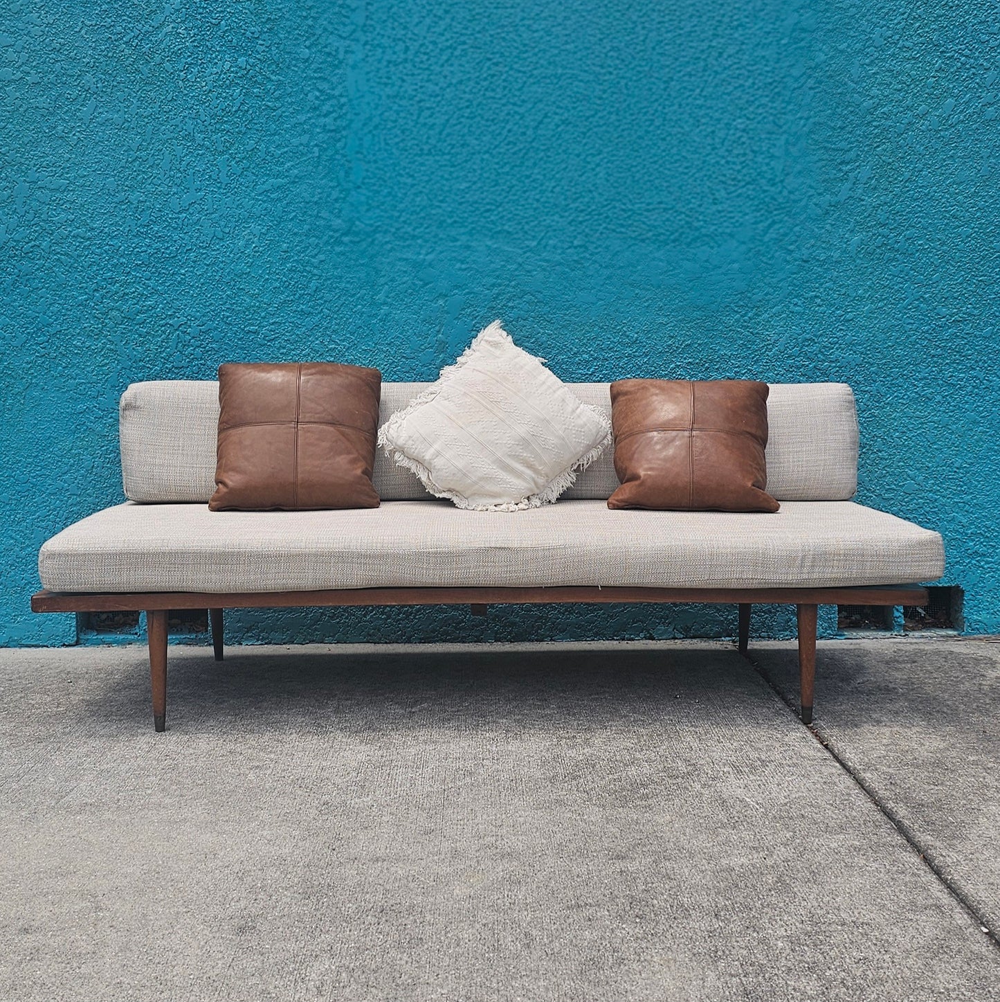 Mid Century Modern Daybed Couch