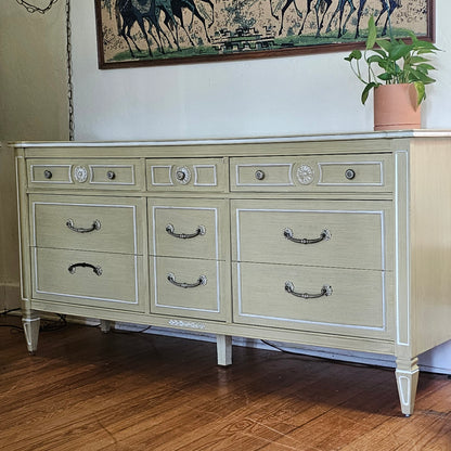 Thomasville Vintage Dresser & Lingerie Chest