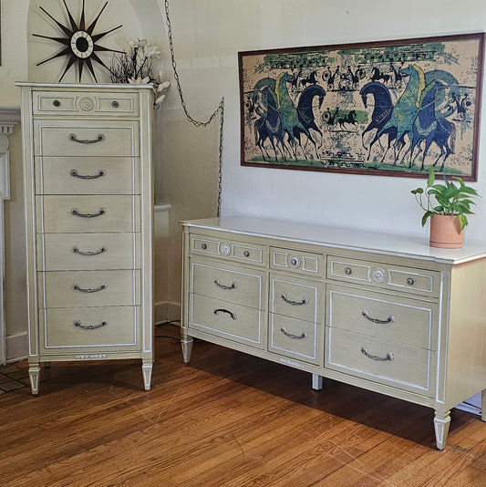 Thomasville Vintage Dresser & Lingerie Chest