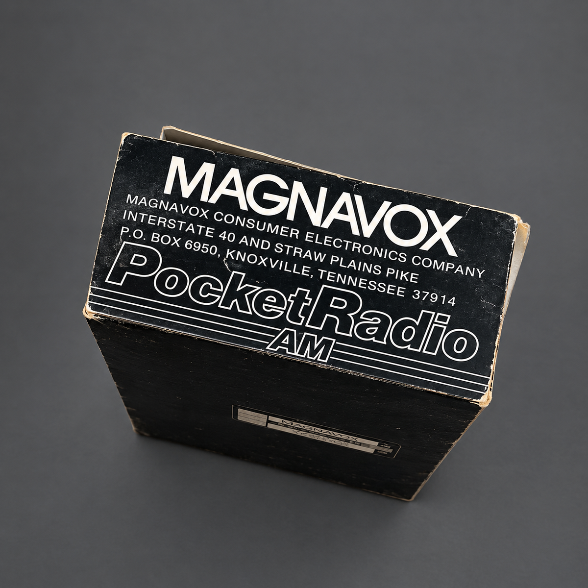 Magnavox AM Portable Radio