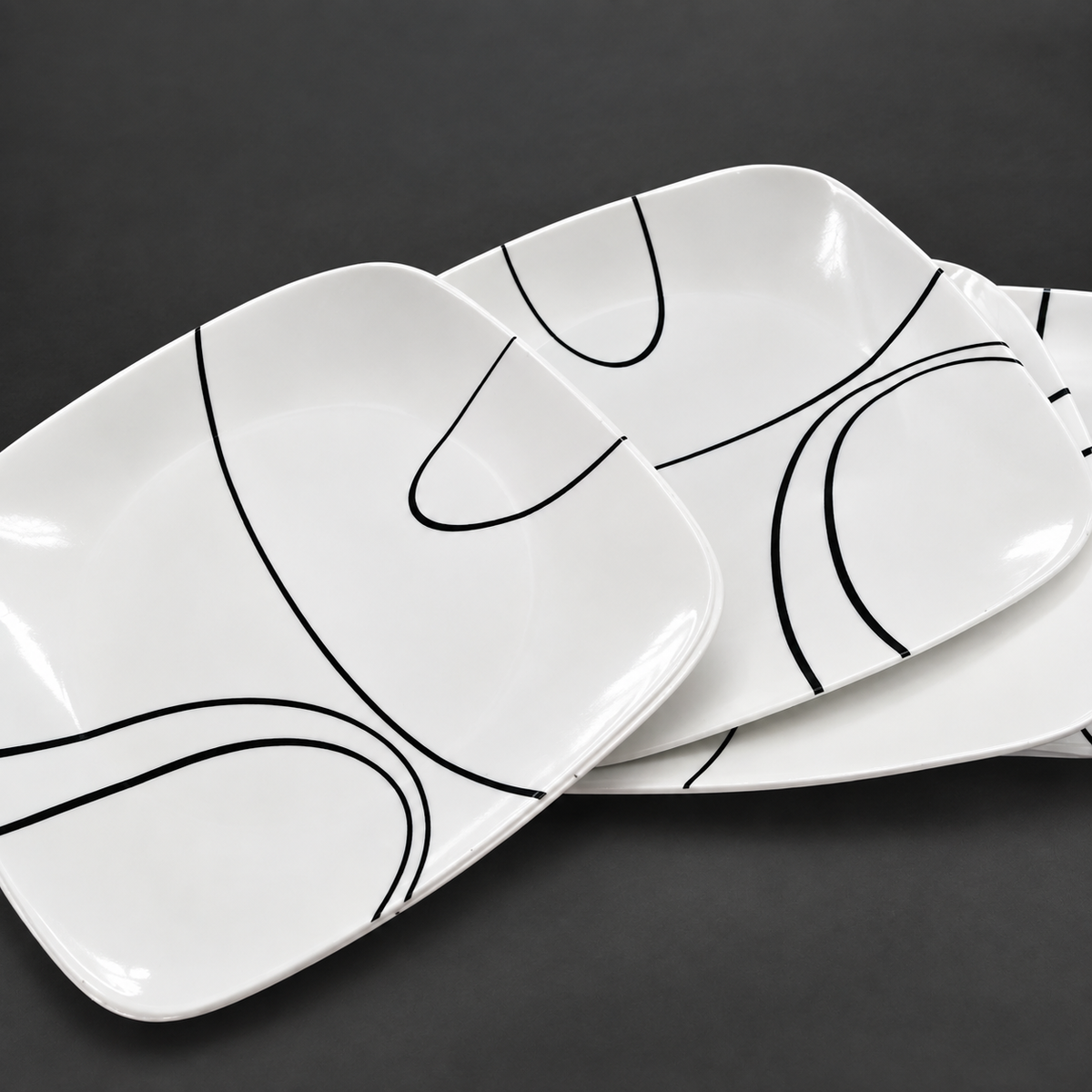 Corelle "Simple Lines" White Black Dinner Plates (7)