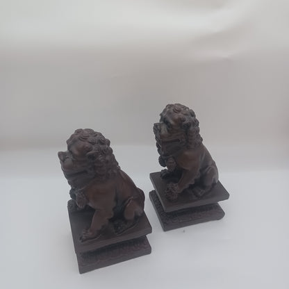 Foo dogs