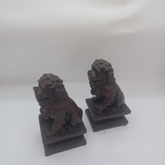 Foo dogs