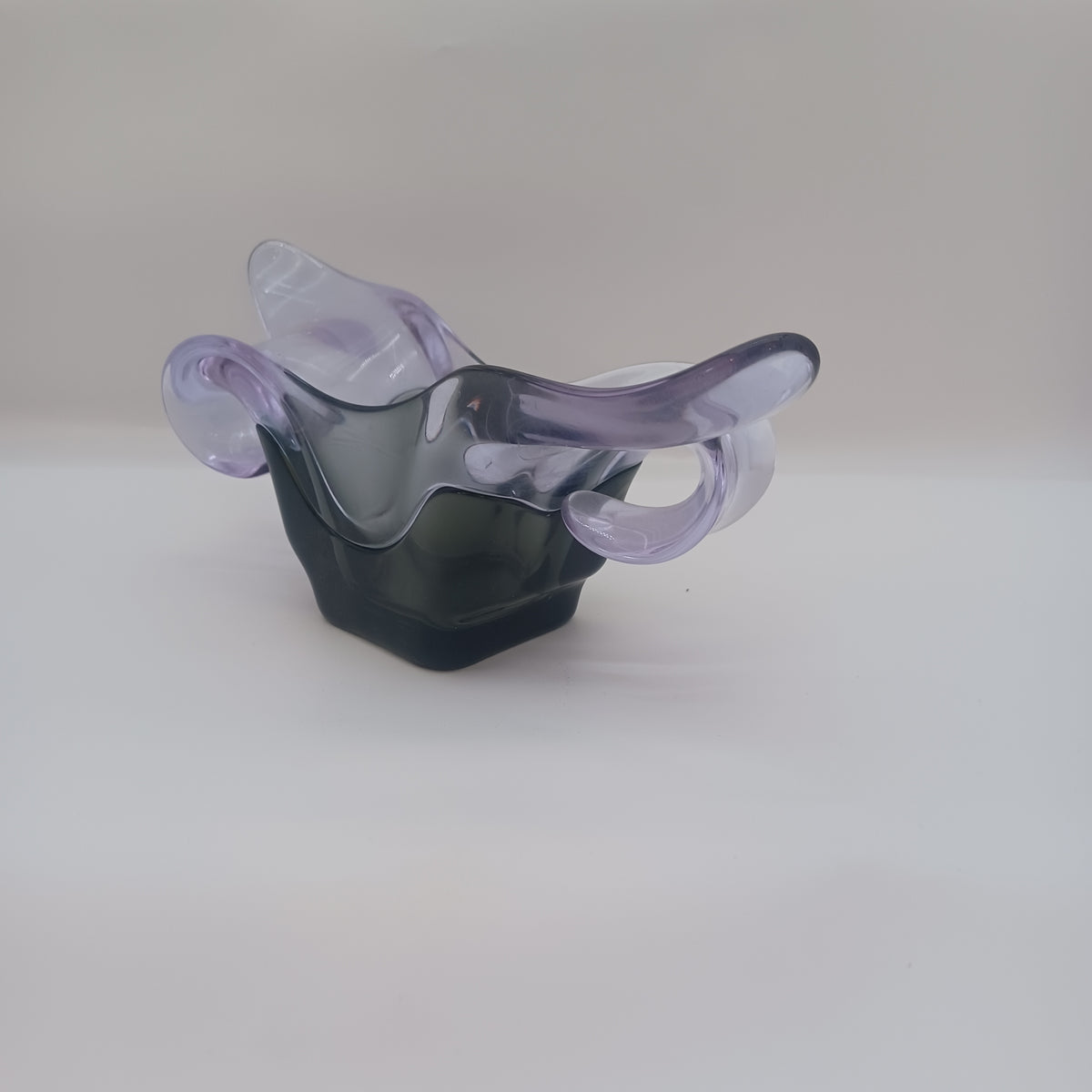 Purple vaae