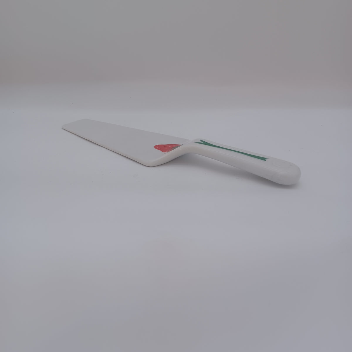 Cake cutter