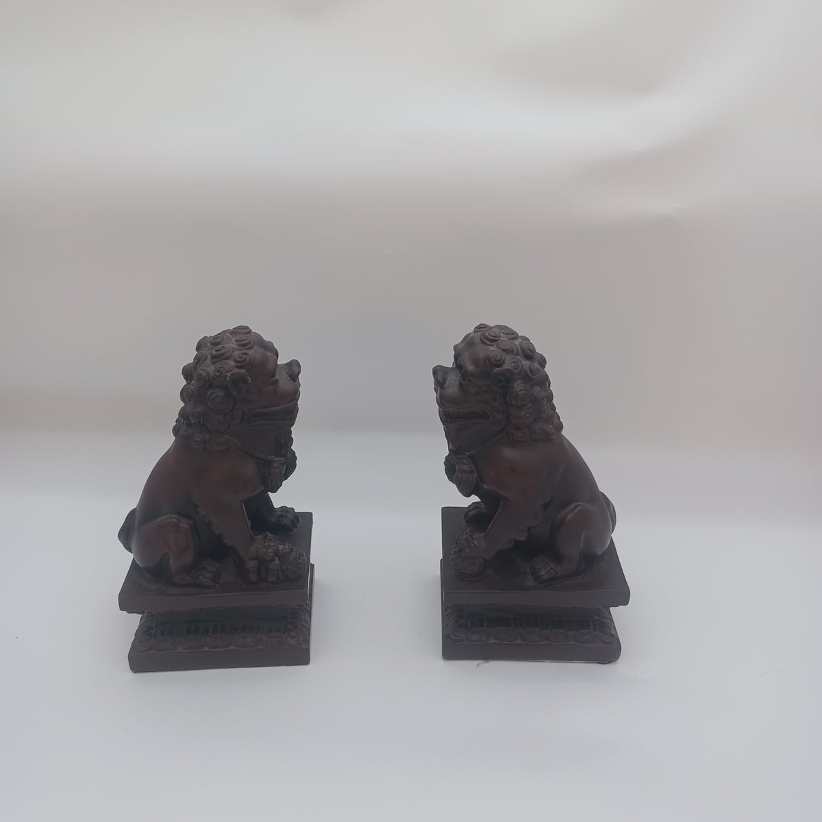 Foo dogs