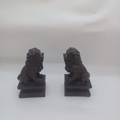 Foo dogs